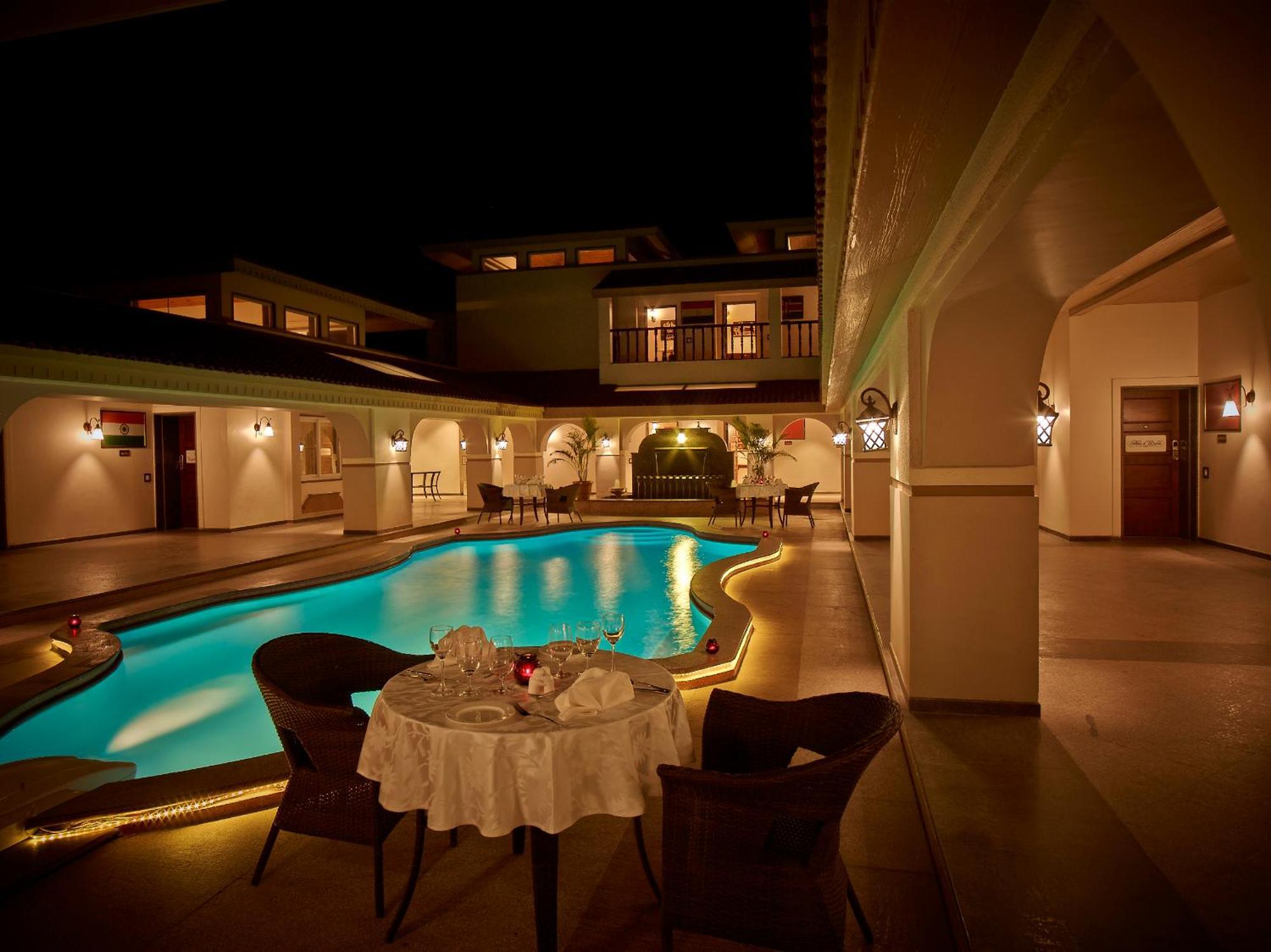 Neonz Resort & Club Ānand Esterno foto