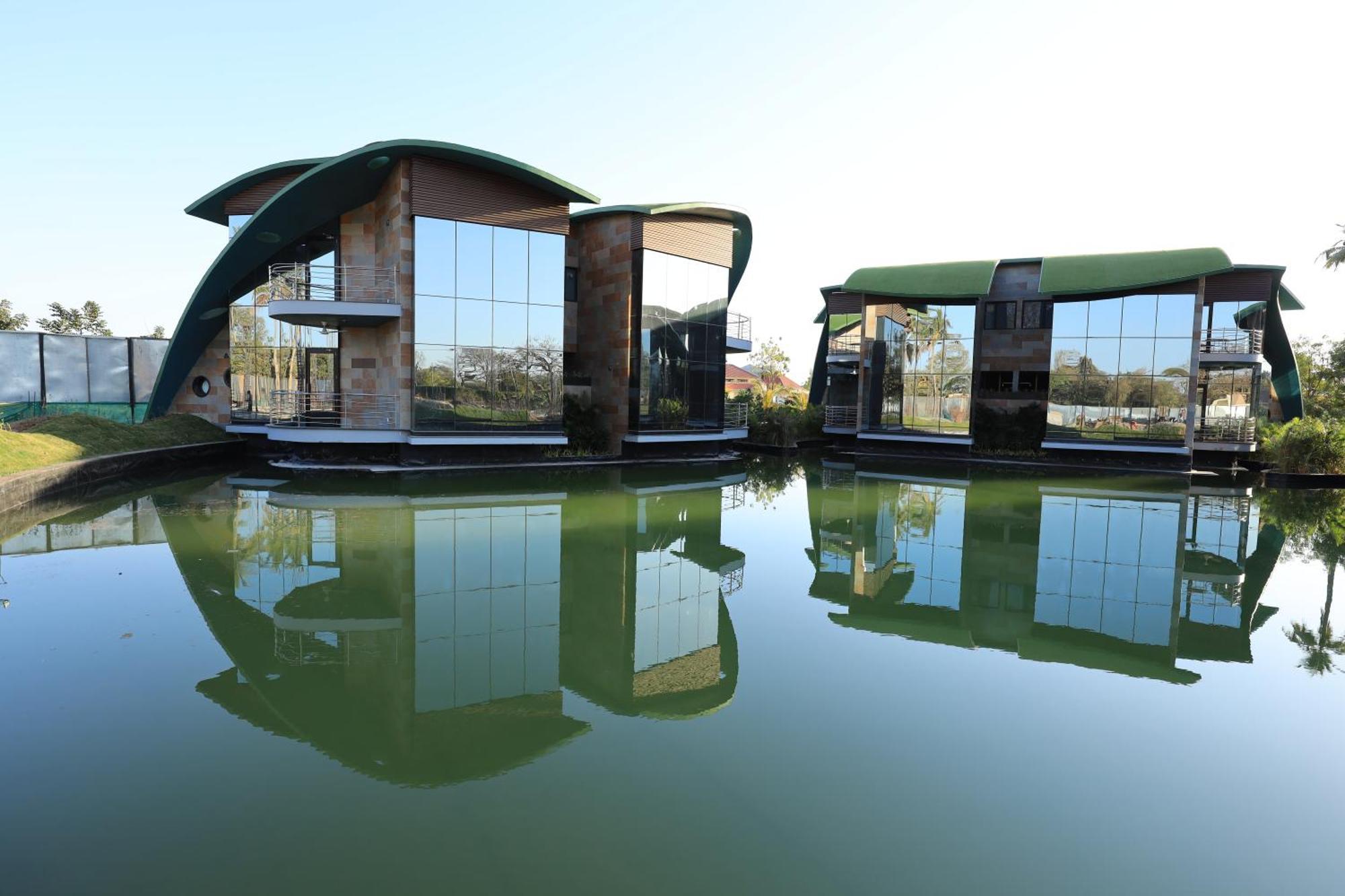 Neonz Resort & Club Ānand Esterno foto