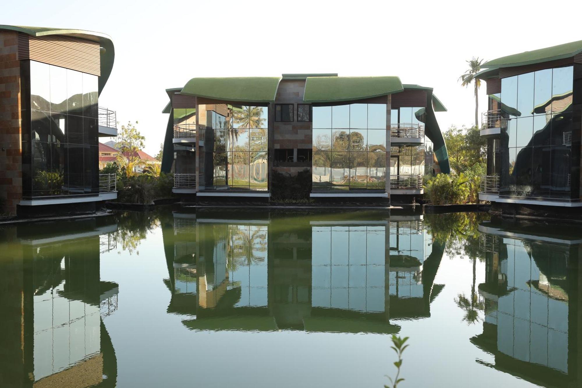 Neonz Resort & Club Ānand Esterno foto